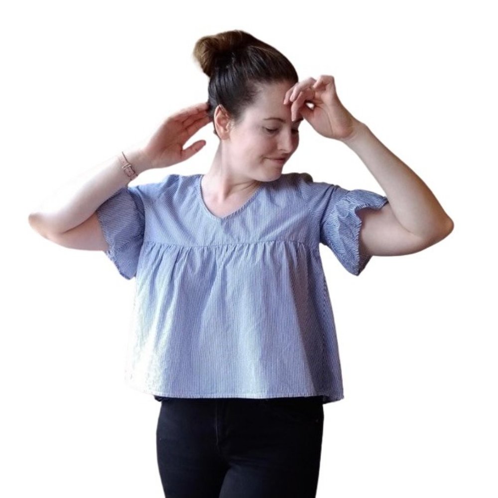 Gypsies & Moondust | Blue/White Striped Cropped Cotton Flutter-Sleeve Top M